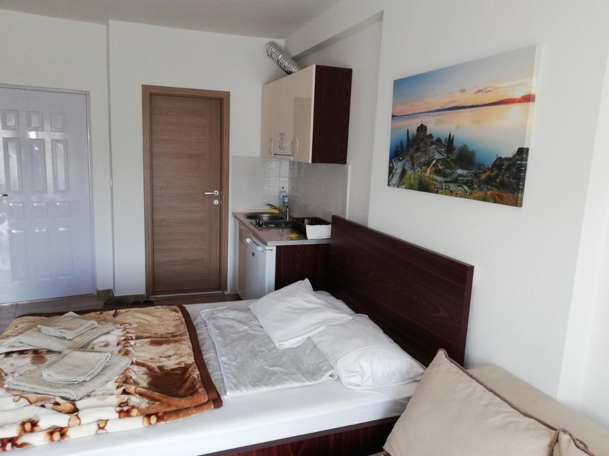 Center Apartment Delfina أوهغيد المظهر الخارجي الصورة