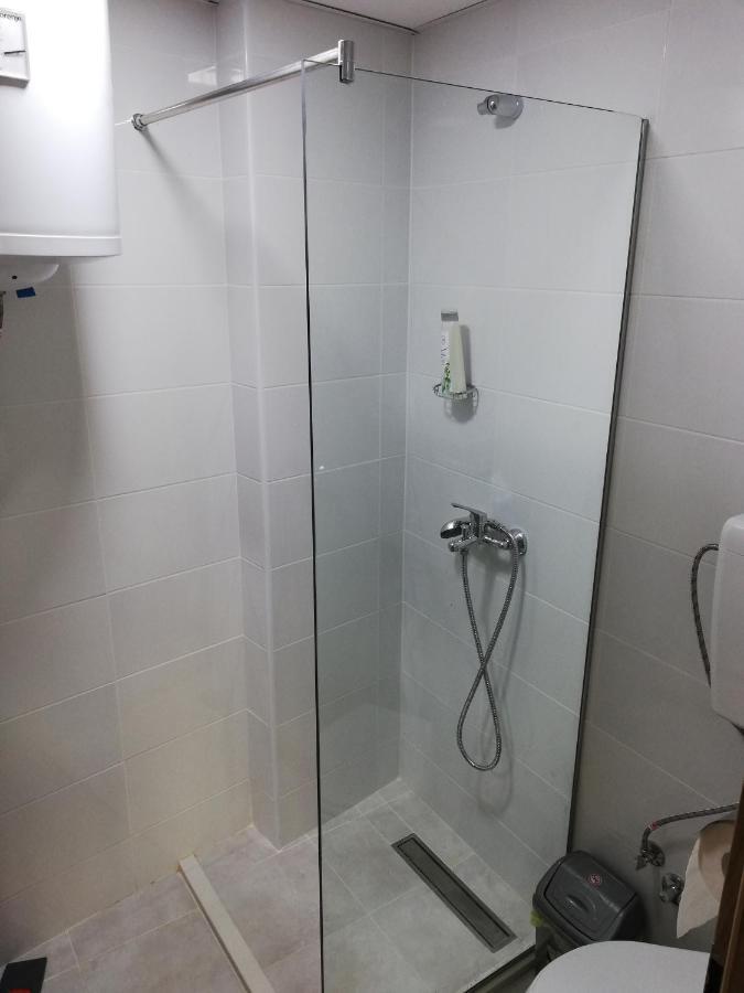 Center Apartment Delfina أوهغيد المظهر الخارجي الصورة